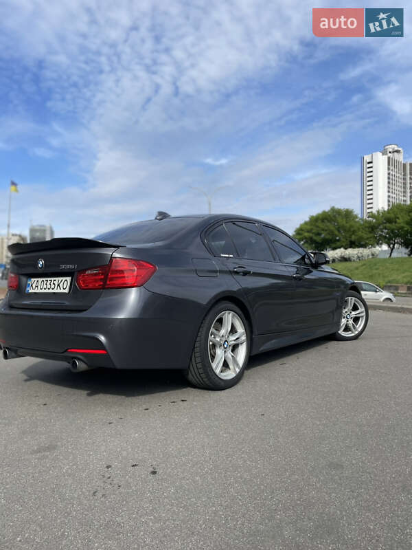Седан BMW 3 Series 2015 в Киеве