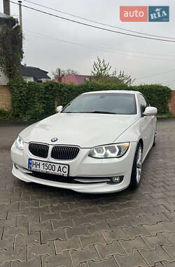 Купе BMW 3 Series 2011 в 