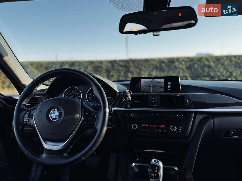 Седан BMW 3 Series 2013 в Львові