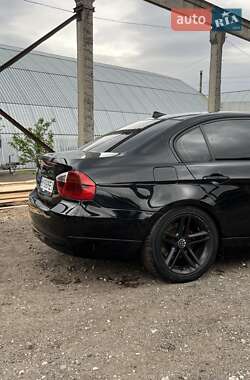 Седан BMW 3 Series 2005 в 