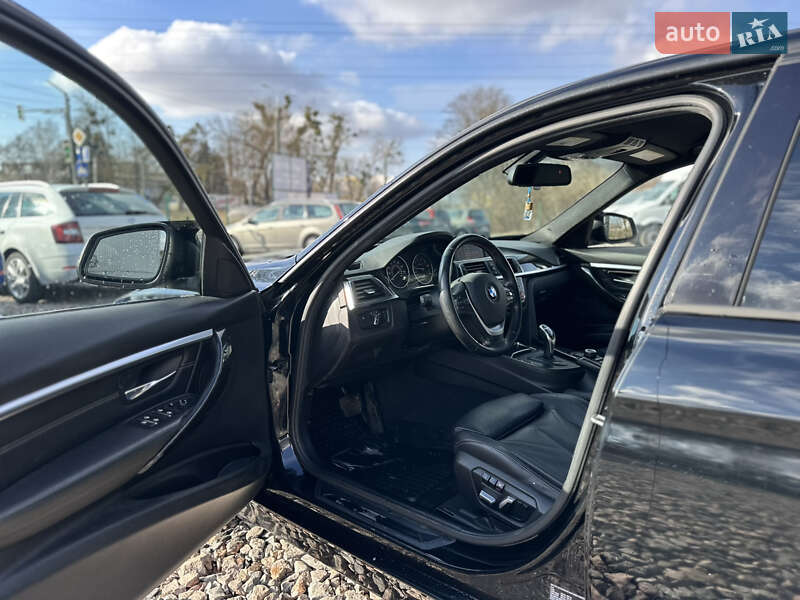 Седан BMW 3 Series 2016 в Ровно