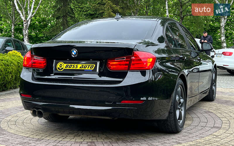 Седан BMW 3 Series 2013 в Львові