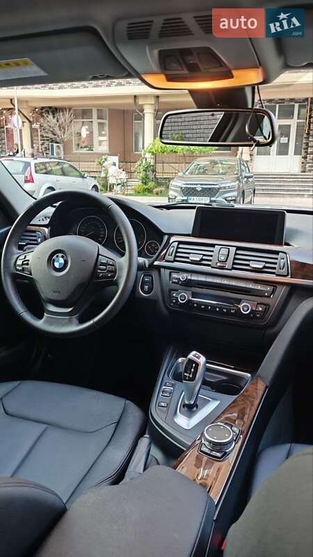 Седан BMW 3 Series 2014 в Киеве
