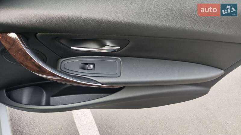 Седан BMW 3 Series 2014 в Киеве