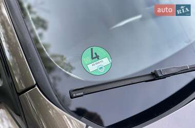 Седан BMW 3 Series 2012 в 