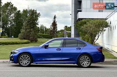 Седан BMW 3 Series 2022 в 