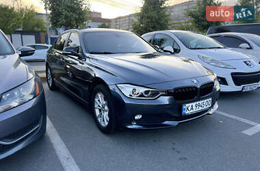 Седан BMW 3 Series 2013 в Умані