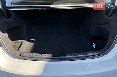 Седан BMW 3 Series 2015 в 