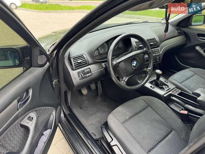 Седан BMW 3 Series 2000 в Новояворовске