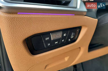 Седан BMW 3 Series 2019 в 