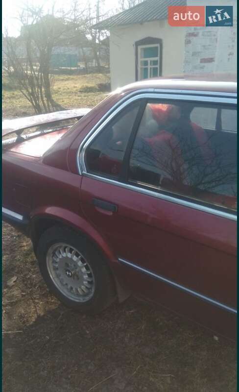 Седан BMW 3 Series 1987 в Константиновке (Краматорского района) фото 7 Седан BMW 3 Series 1987 в Константиновке (Краматорского района)