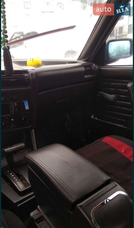 Седан BMW 3 Series 1987 в Константиновке (Краматорского района) фото 15 Седан BMW 3 Series 1987 в Константиновке (Краматорского района)