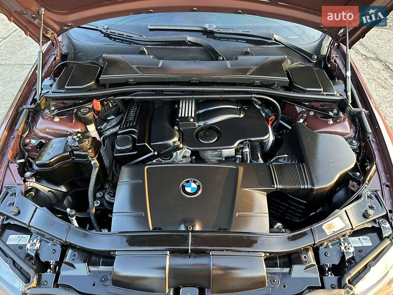 Седан BMW 3 Series 2006 в Одесі