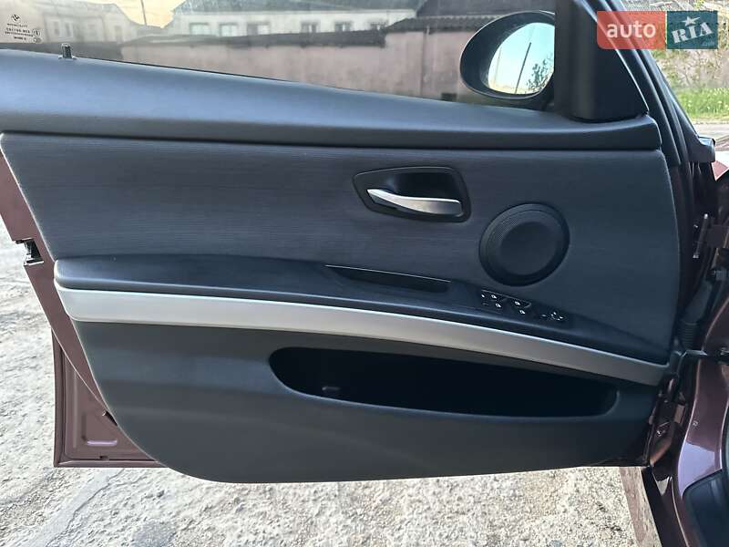Седан BMW 3 Series 2006 в Одесі