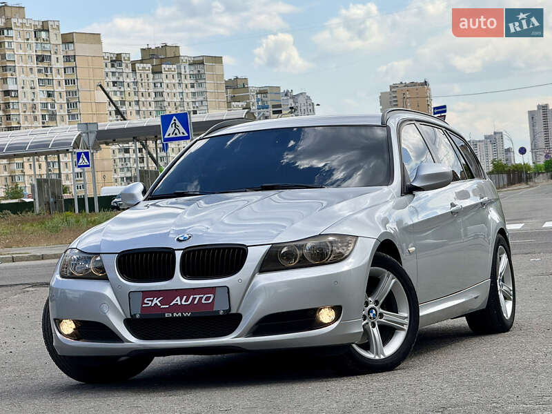 BMW 3 Series 2010