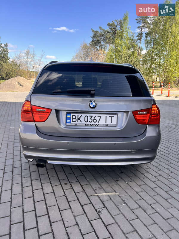 Универсал BMW 3 Series 2010 в Костополе