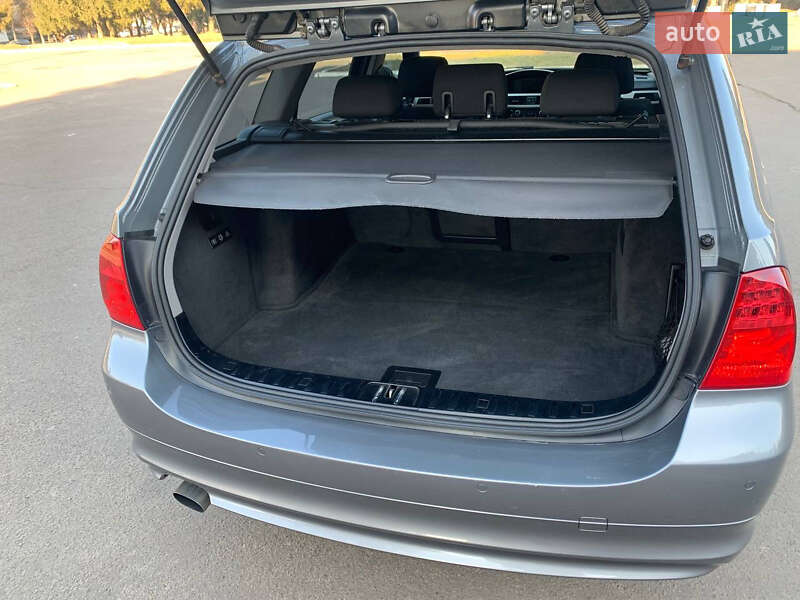 Универсал BMW 3 Series 2010 в Костополе