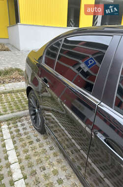 Седан BMW 3 Series 2011 в 