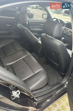 Седан BMW 3 Series 2011 в 