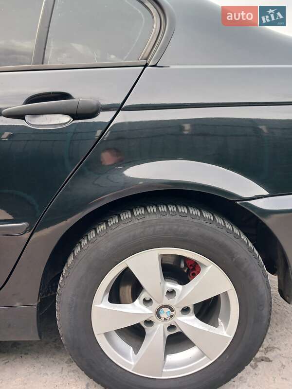 Седан BMW 3 Series 2001 в Каневі