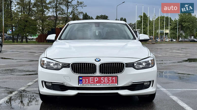 Седан BMW 3 Series 2013 в 