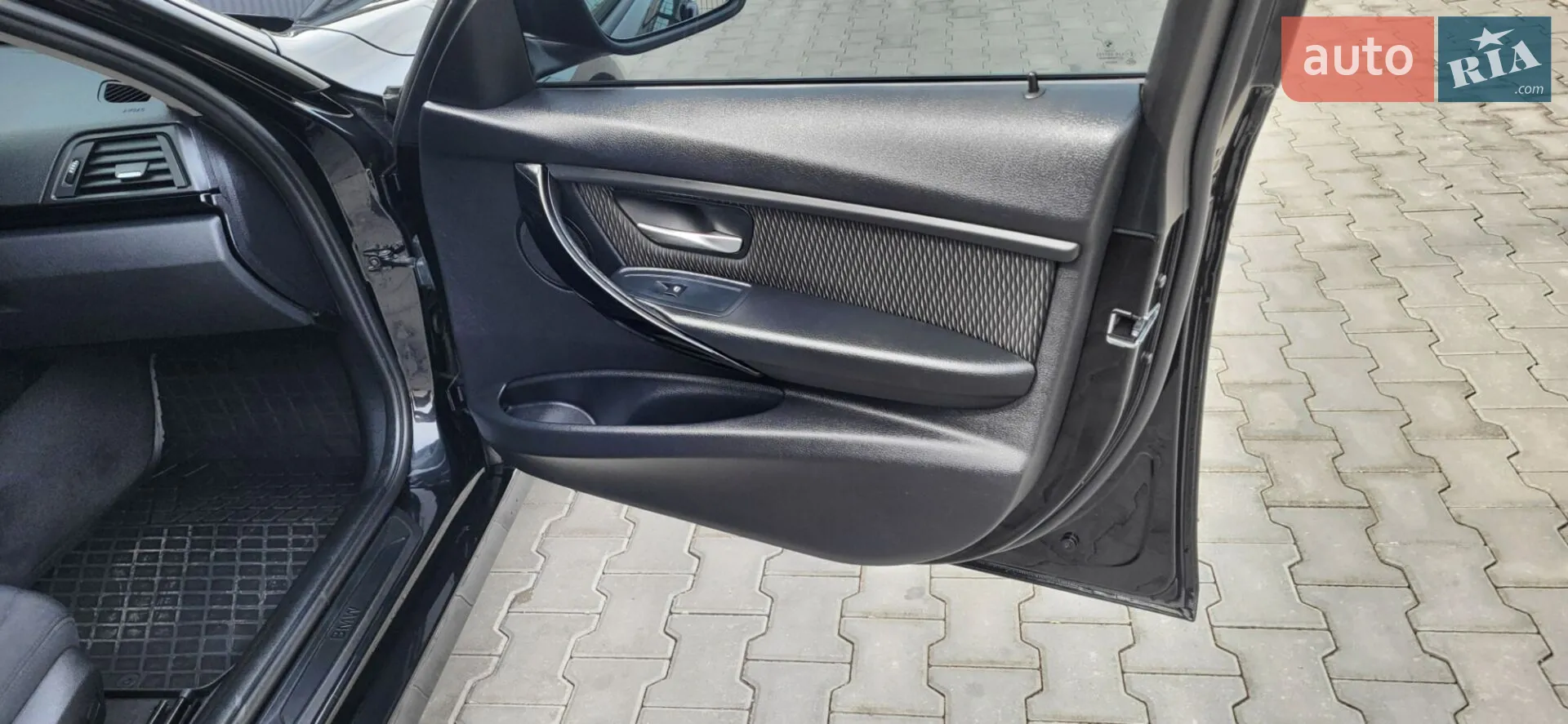 2012 BMW 3er - мініатюра 11