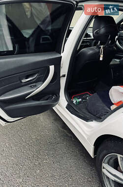 Седан BMW 3 Series 2013 в 