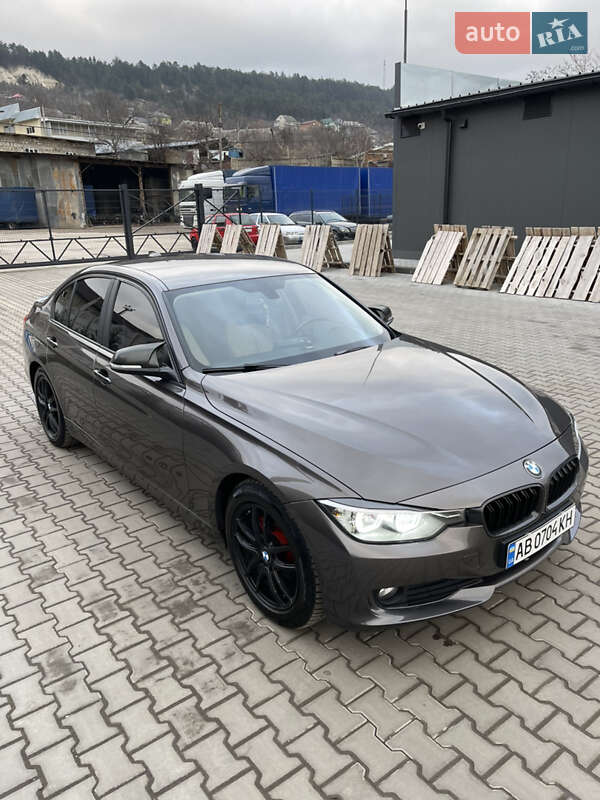 Седан BMW 3 Series 2012 в Могилев-Подольске фото 3 Седан BMW 3 Series 2012 в Могилев-Подольске