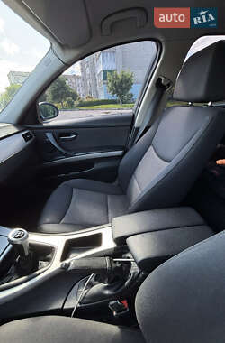 Седан BMW 3 Series 2006 в 