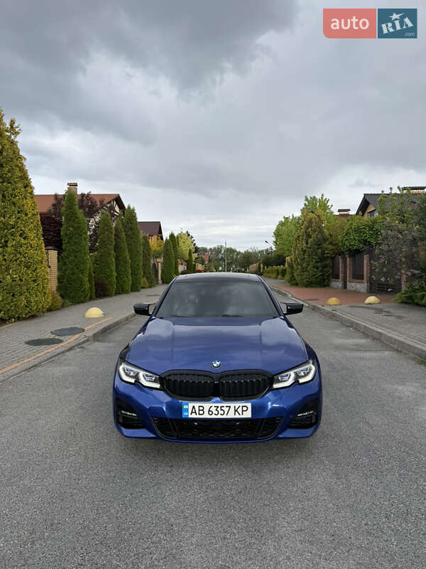 Седан BMW 3 Series 2022 в 