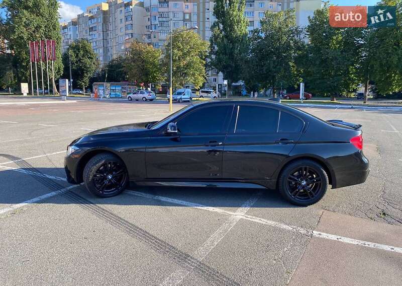 Седан BMW 3 Series 2015 в Львове