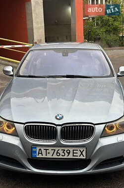 Седан BMW 3 Series 2010 в 