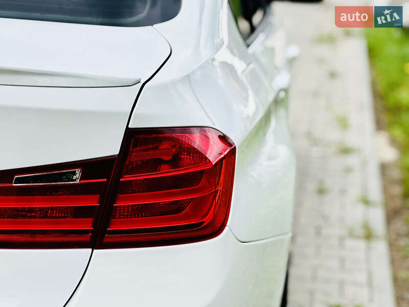 Седан BMW 3 Series 2013 в Черновцах