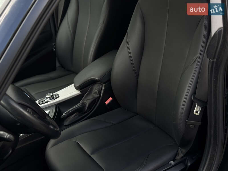 Седан BMW 3 Series 2015 в Киеве