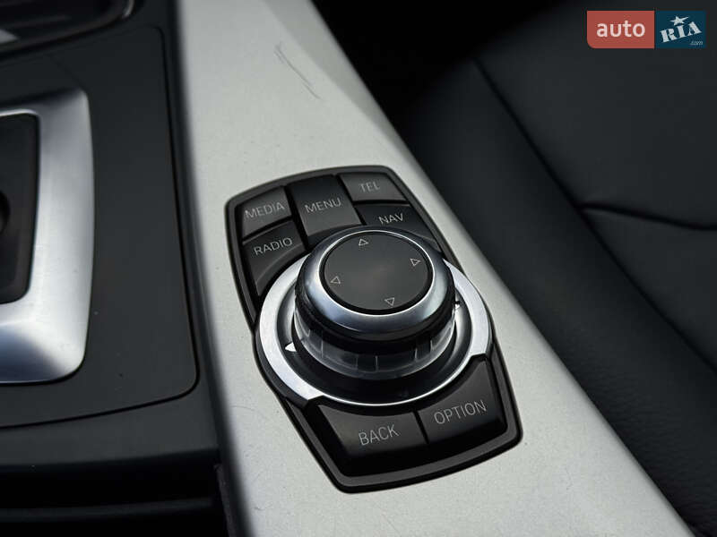 Седан BMW 3 Series 2015 в Киеве