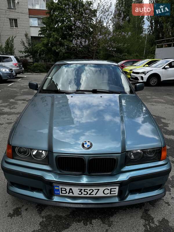 Седан BMW 3 Series 1996 в Киеве фото 3 Седан BMW 3 Series 1996 в Киеве