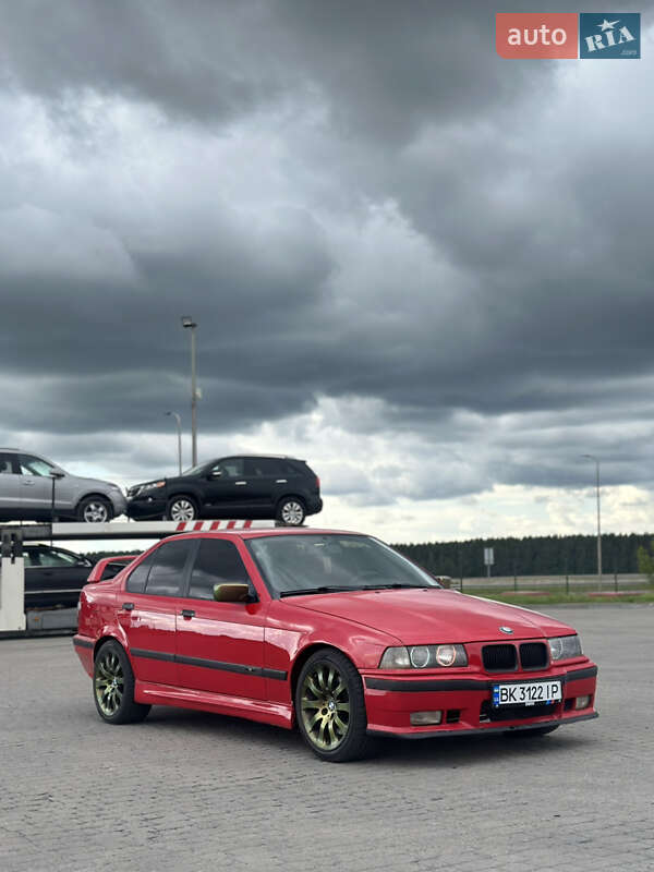 Седан BMW 3 Series 1991 в 