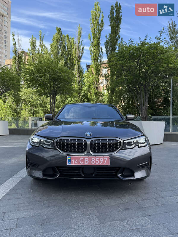 Седан BMW 3 Series 2019 в Києві