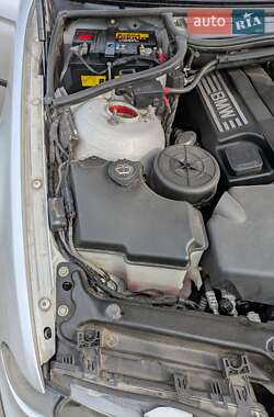 Купе BMW 3 Series 2003 в 