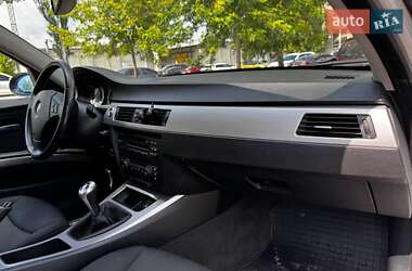 Седан BMW 3 Series 2005 в 