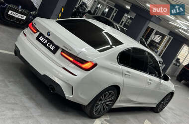 Седан BMW 3 Series 2022 в 