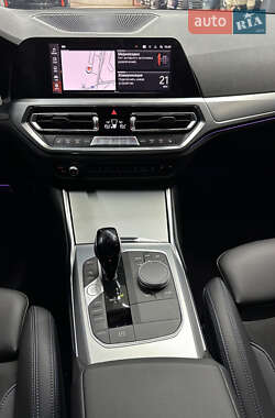 Седан BMW 3 Series 2022 в 