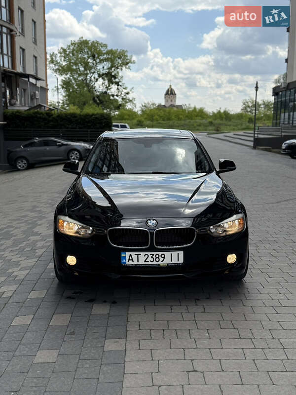 Седан BMW 3 Series 2013 в Ивано-Франковске