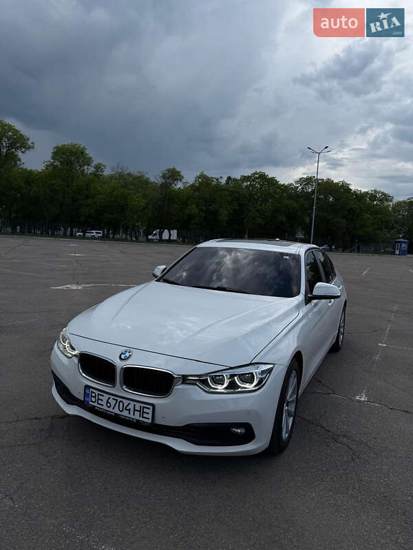 Седан BMW 3 Series 2016 в Чернигове
