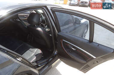 Седан BMW 3 Series 2015 в 