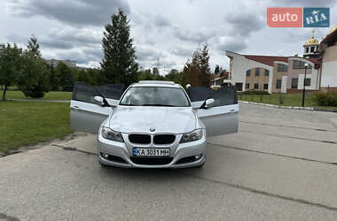 Седан BMW 3 Series 2010 в 