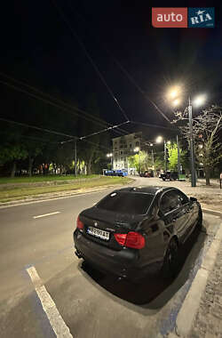 Седан BMW 3 Series 2011 в 