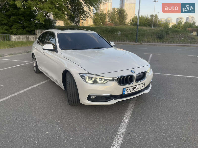 Седан BMW 3 Series 2015 в 