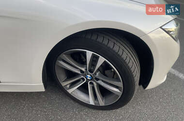 Седан BMW 3 Series 2015 в 