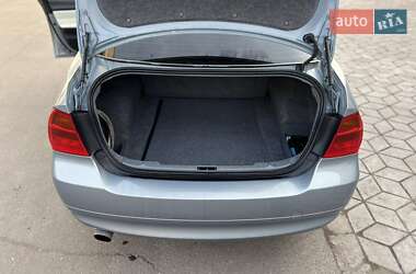 Седан BMW 3 Series 2005 в 